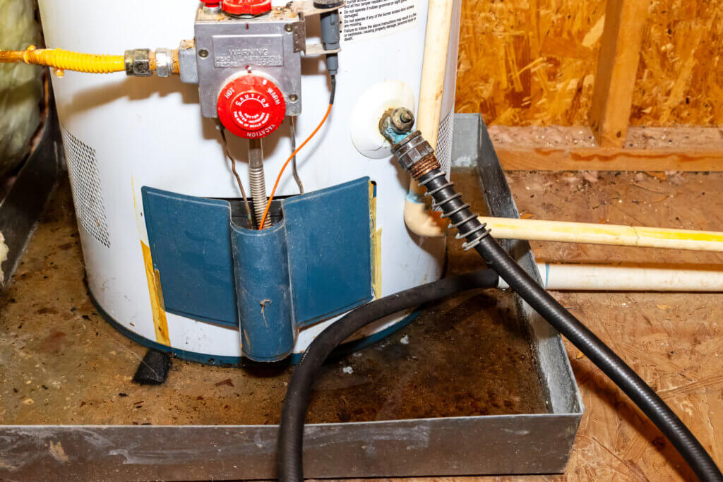 Plumbers 911 | Hot Water Tank Replacement | Leaking Hot Water Heater